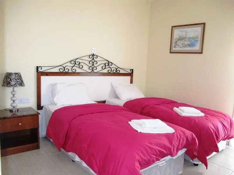 Mackenzie Beach Hotel & Aparment Larnaca